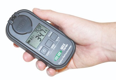 VEE GEE Scientific Digital Urea (DEF)/ Battery Acid Refractometers